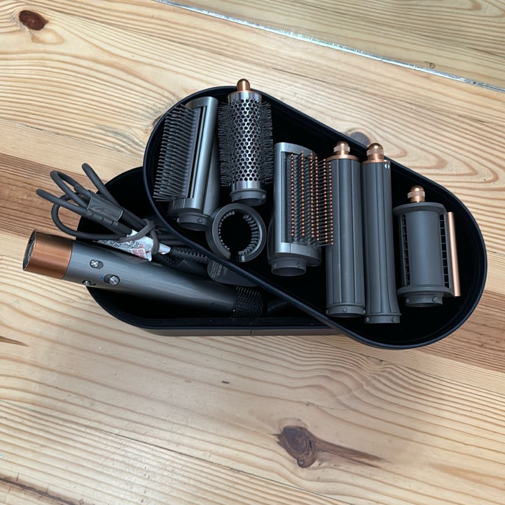 Dyson Airwrap complete set